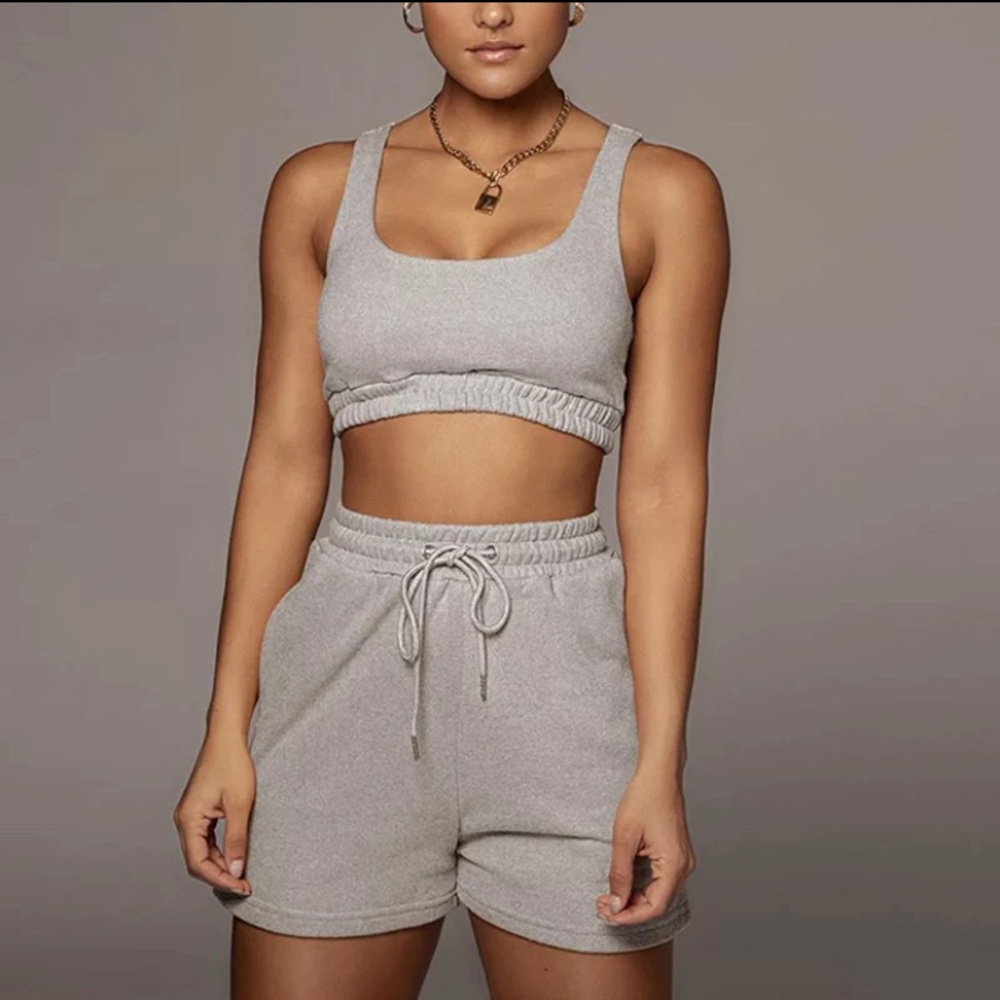 NWOT 2PC SHORTS AND CROPPED TOP SET